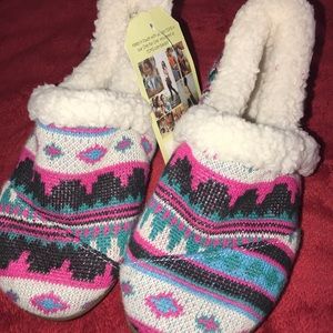 Brand new Girl’s Toms size 13y